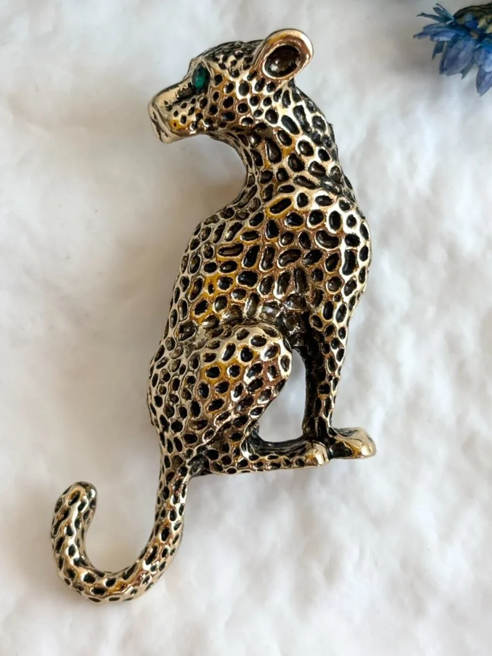 Jaguar Cheetah Big Cat Gold Toned Textured 3D Vintage Inspired Brooch Pin
